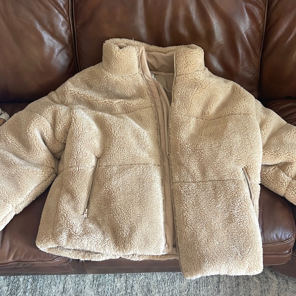 Alo Yoga Plush Sherpa Stage Puffer NEW